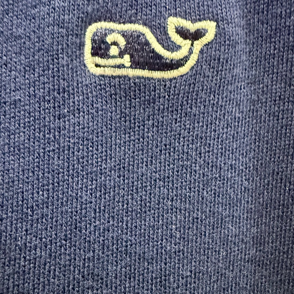 Vineyard Vines for men's size XL half-zip top. - Picture 2 of 4